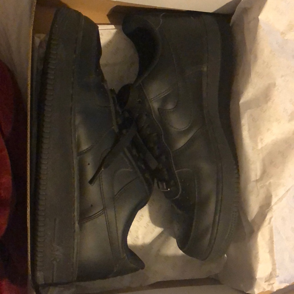 Black Air Force 1’s - Picture 1 of 3